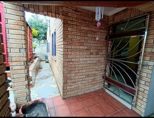 2 BEDROOM HOUSE FOR SALE IN AUSTERVILLE